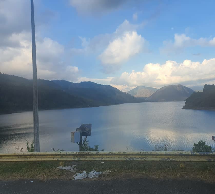 Felicitamos el gran trabajo organizativo con los #Clap que lleva a cabo la Tutora de la @tachira_gmas
en el #Mpio. #Uribante Suly Navarro, el cual pudimos compartir en nuestra visita el día #13Feb 
<a href="/FreddyBernal/">Freddy Bernal</a> 
<a href="/Juntosxtachira1/">Juntos por Táchira</a> 
<a href="/PSUVTachira/">PSUV Táchira</a>