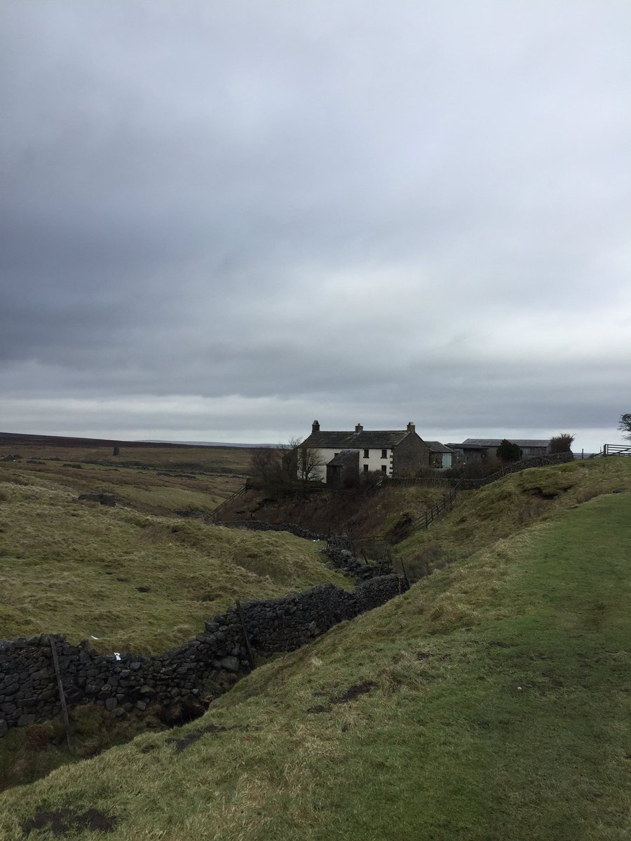 juliatetley's tweet photo. @northyorkswx @garfitpatricia @JonMitchellITV @FisherP22 
What a difference 24 hours makes......#Greenhow #Nidderdale #SnowsGone #Thaw #Melted https://t.co/y98Q4QcQk9