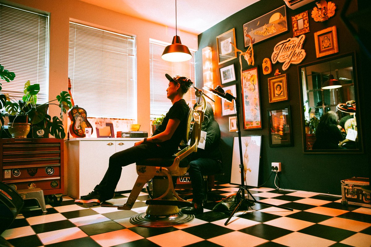 #TinyTattooSessions S1 E5 features multi-instrumentalist <a href="/MrSakitumi/">Mr Sakitumi</a> who chats his family’s love for gaming &amp; previews new music: bit.ly/2Ntv4KO