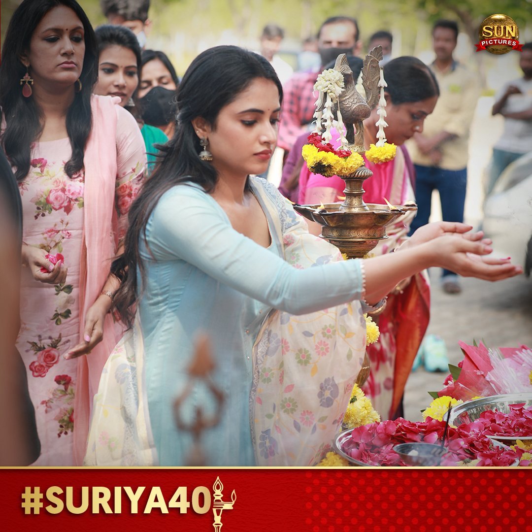 MovieITN's tweet photo. @Suriya_offl #Suriya40BySunPictures shoot begins! #Suriya40 #Suriya40Poojai https://t.co/iwRXLLMiKF