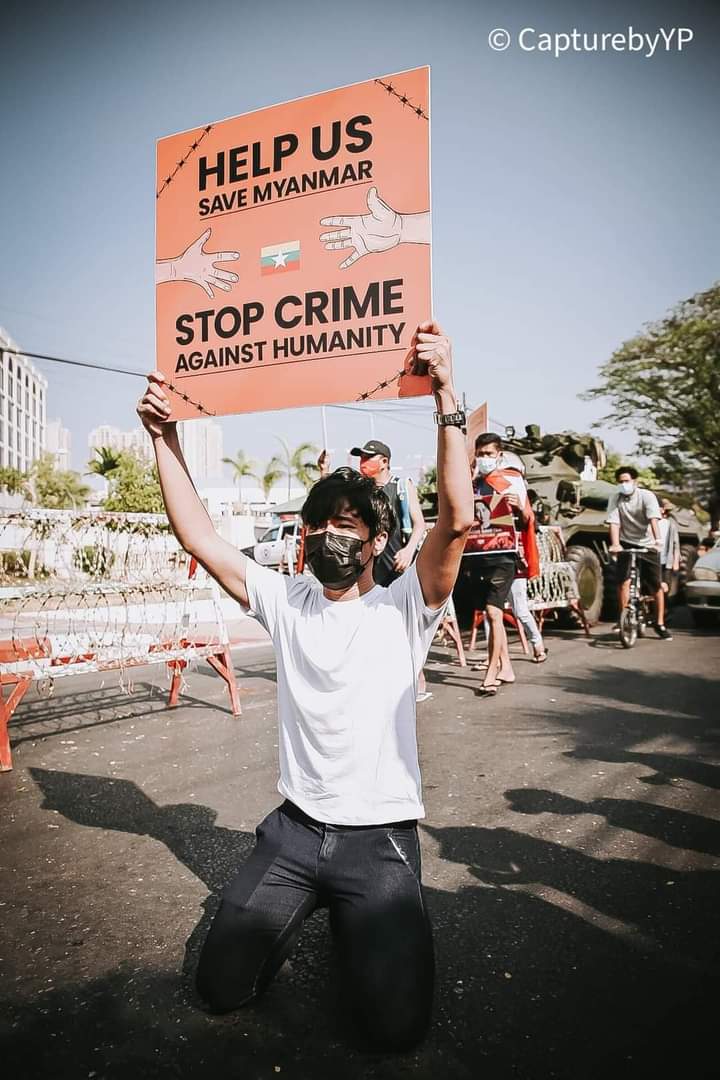 Jay_Joydi's tweet photo. We have no gun and no vest and also no hope and no future.
WE ARE NOT SAVE
#Feb15Coup 
#WhatsHappeningInMyanmar https://t.co/QtXjUOCUBr