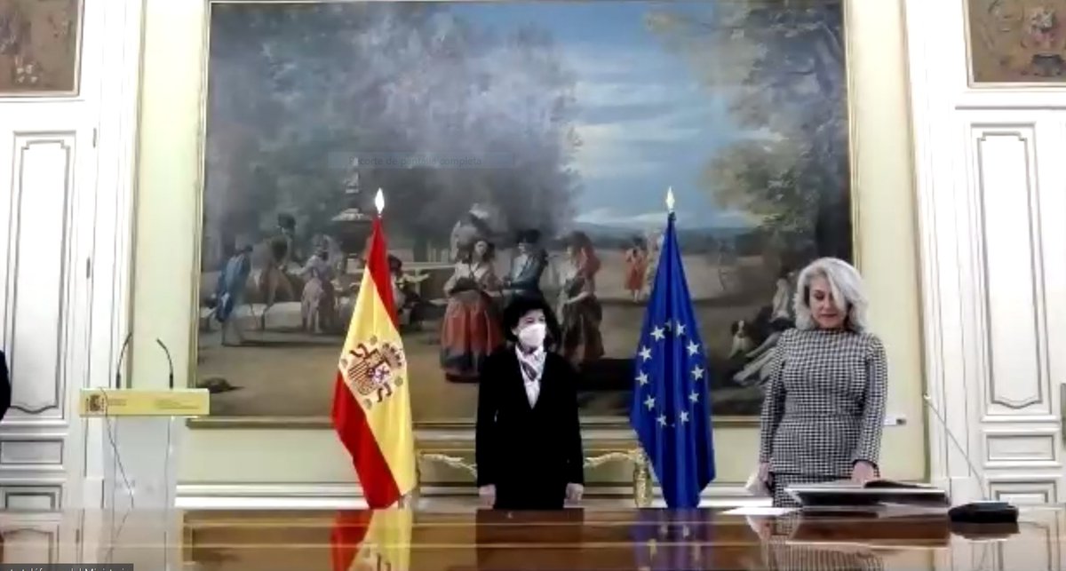 El president de FAAVEM i conseller escolar del estat <a href="/emartinezquiros/">Enrique Martínez Quirós</a> assisteix a la presa de possessió d'<a href="/EncarnaCuenca/">Encarna Cuenca</a> com a presidenta del Consell Escolar de l'Estat. Enhorabona, Encarna!