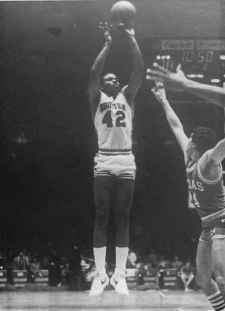 GoCoogs.com tweet media