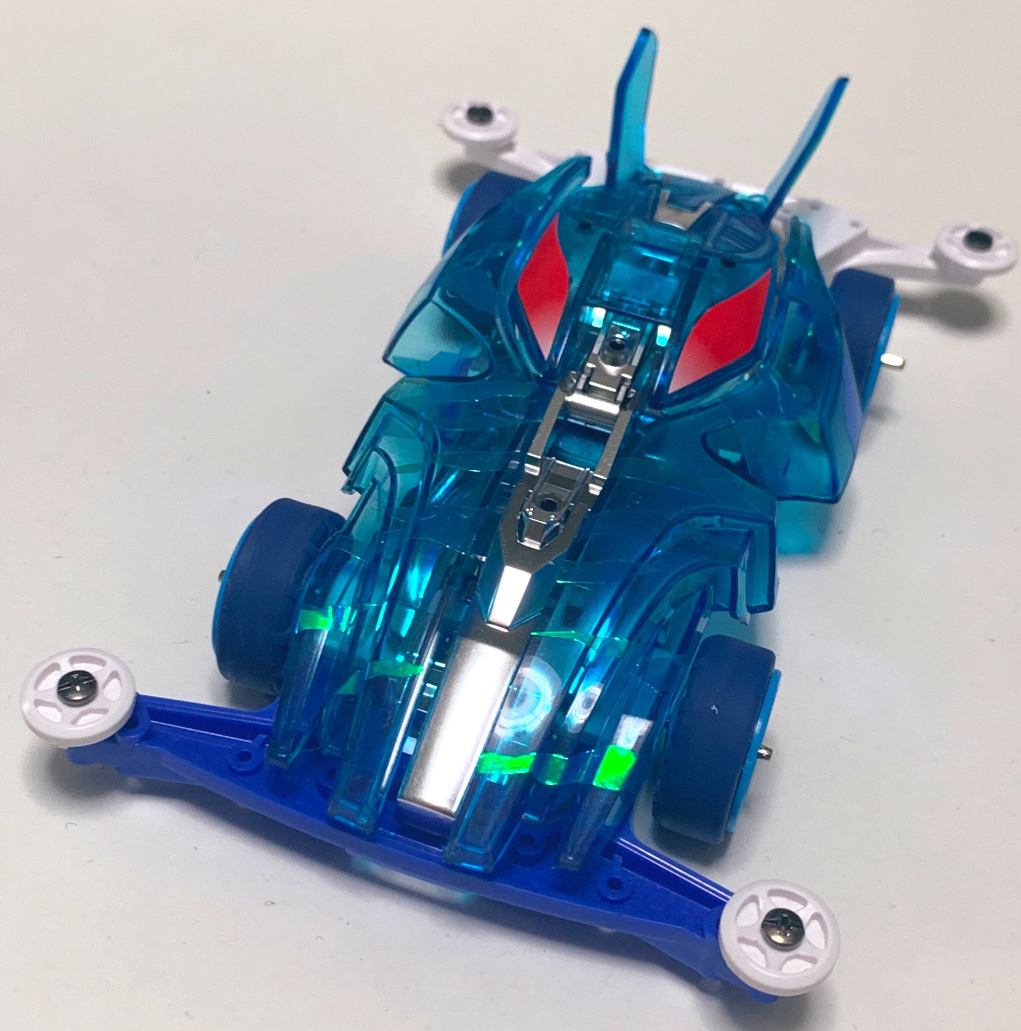 טוויטר こけ Maes בטוויטר 息抜きにディオマースネロをクリアブルー塗装して自作で模様を作ってみた S2シャーシに載せてみたけどシルバーシャーシの方が合いそうかも ディオマースネロ T Co Tbjj06span