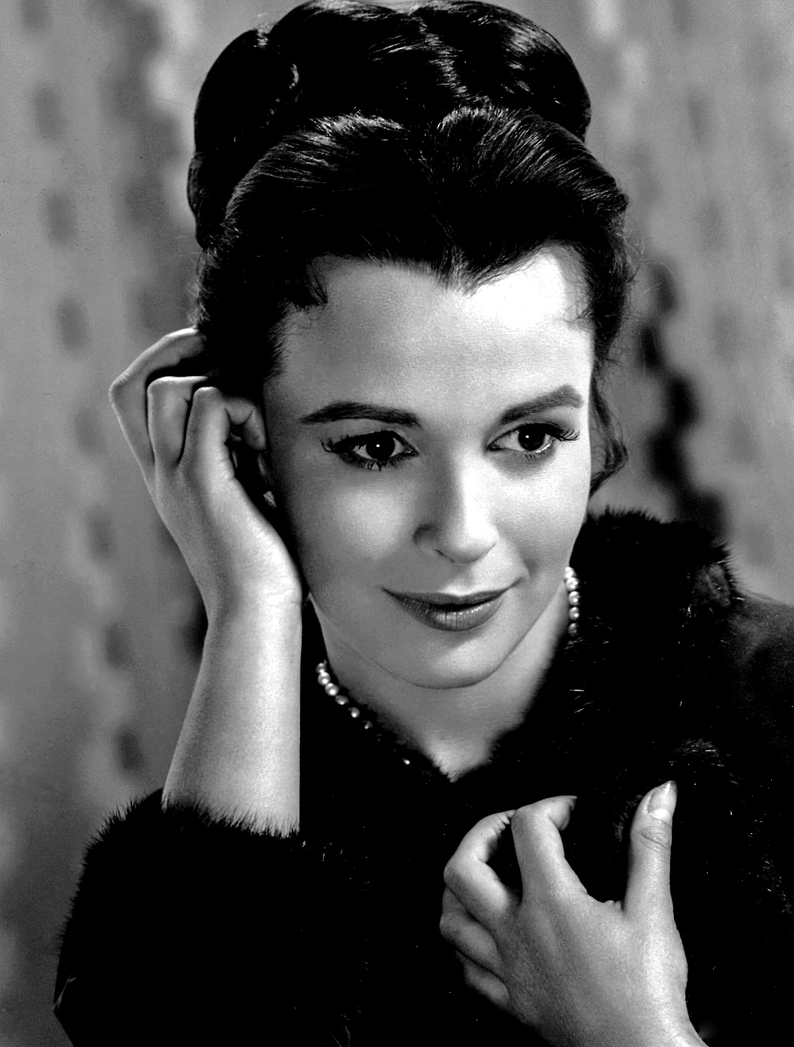 Happy Birthday to Claire Bloom who turns 90 today, here Claire Bloom as Katya in The Brothers Karamazov (1958) 