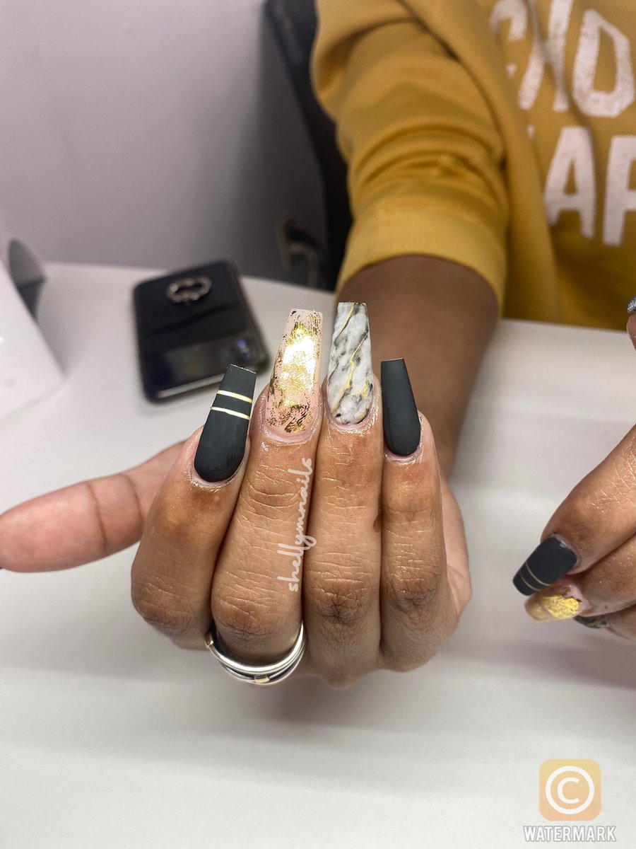 shellymnails's tweet photo. Matte and shiny 😱 https://t.co/FTQfNOKThs