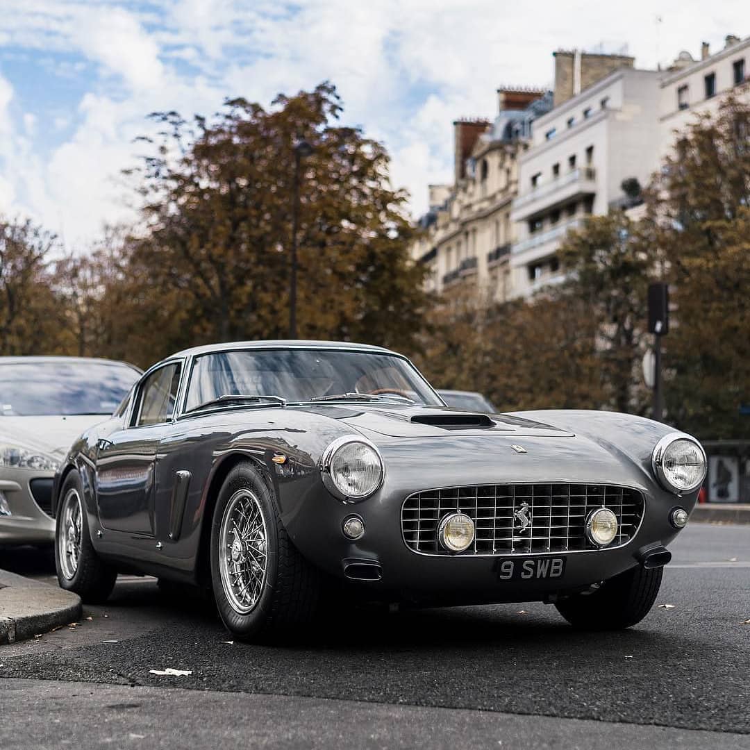 luxury_panache's tweet photo. Stunning♥️
https://t.co/F6uN5GlDG2
#car #luxurycar #uberpanache #vintagecar #carlover #carcollection #automobile #expensivecar #luxurylifestyle #cars https://t.co/w0hDPGtiL7