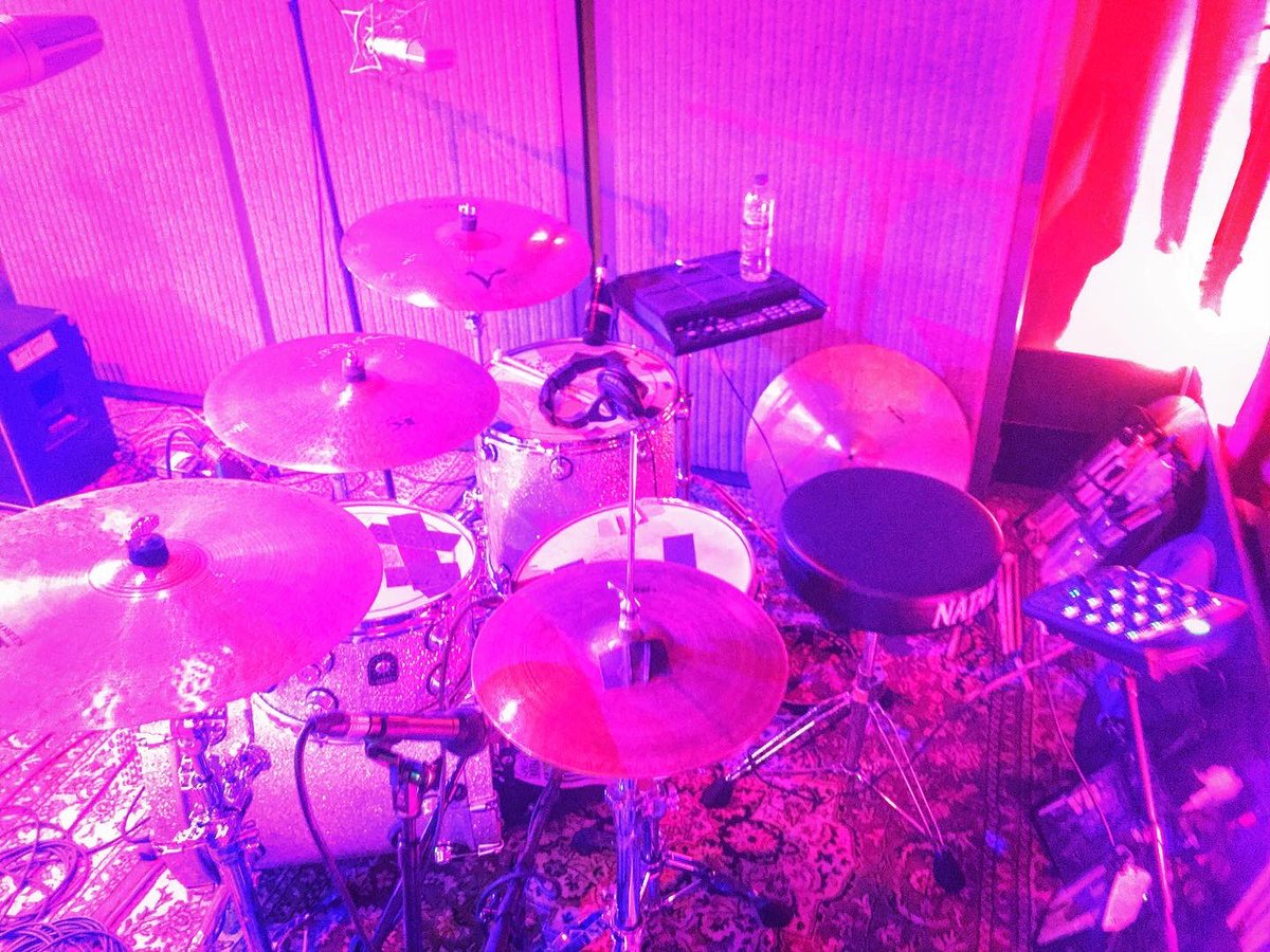 BENGORDELIER's tweet photo. #pink #RemoteDrumTracks #LinkInBio #music #session #sessionmusician #sessiondrummer #remotedrummer #remotedrums #recording #recordingstudio #remoteworking #workfromhome #instadaily #PaulWeller #zildjian #natal #drums #vicfirth https://t.co/E9ajLdGp19
