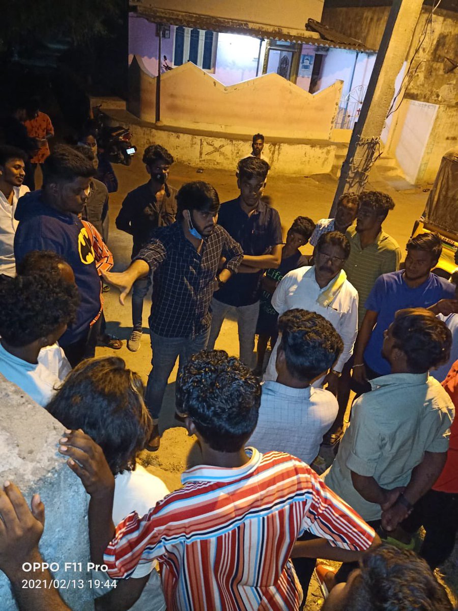 shariff_fouzan's tweet photo. Meet up with Tiruvallur district ( Alamathi ) team 

Discussed with the youngsters and decided to arrange a permanent ground for the youth in the area of Alamathi 

@moses_max_1827 

#ammk #admk #chinnamma #ttvdhinakaran #teamvaananba #vaananba https://t.co/Ze7OaFbjtQ