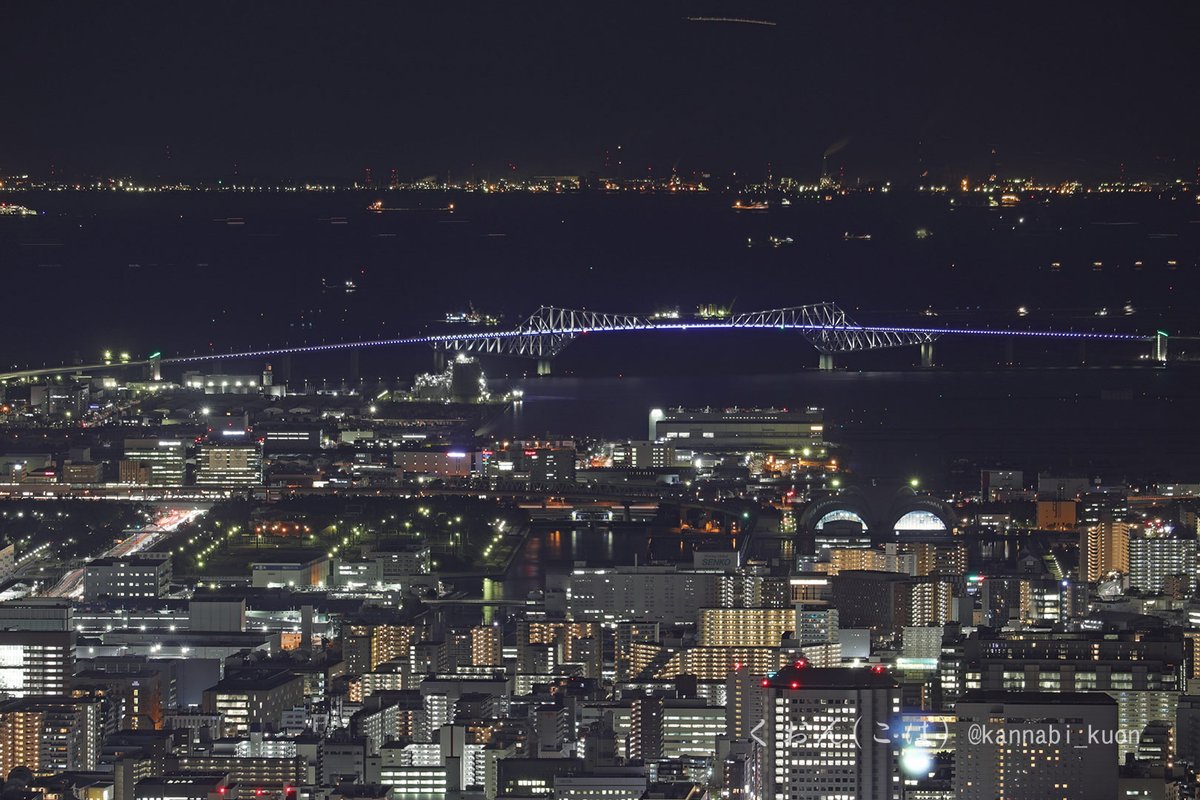 くおん 2月3日夜 東京スカイツリー天望デッキフロア350にて 1枚目 錦糸町駅付近の夜景 左奥ビルがない領域は猿江恩賜公園 2枚目 夜の東京ゲートブリッジ 画面中央やや下の運河左側の開けた場所が夢の島 そのすぐ奥が新木場駅 ファインダー越し くおん 2月3日夜 東京スカイツリー天望デッキフロア350にて 1枚目 錦糸町駅付近の夜景 左奥ビルがない領域は猿江恩賜公園 2枚目 夜の東京ゲートブリッジ 画面中央やや下の運河左側の開けた場所が夢の島 そのすぐ奥が新木場駅 ファインダー越し