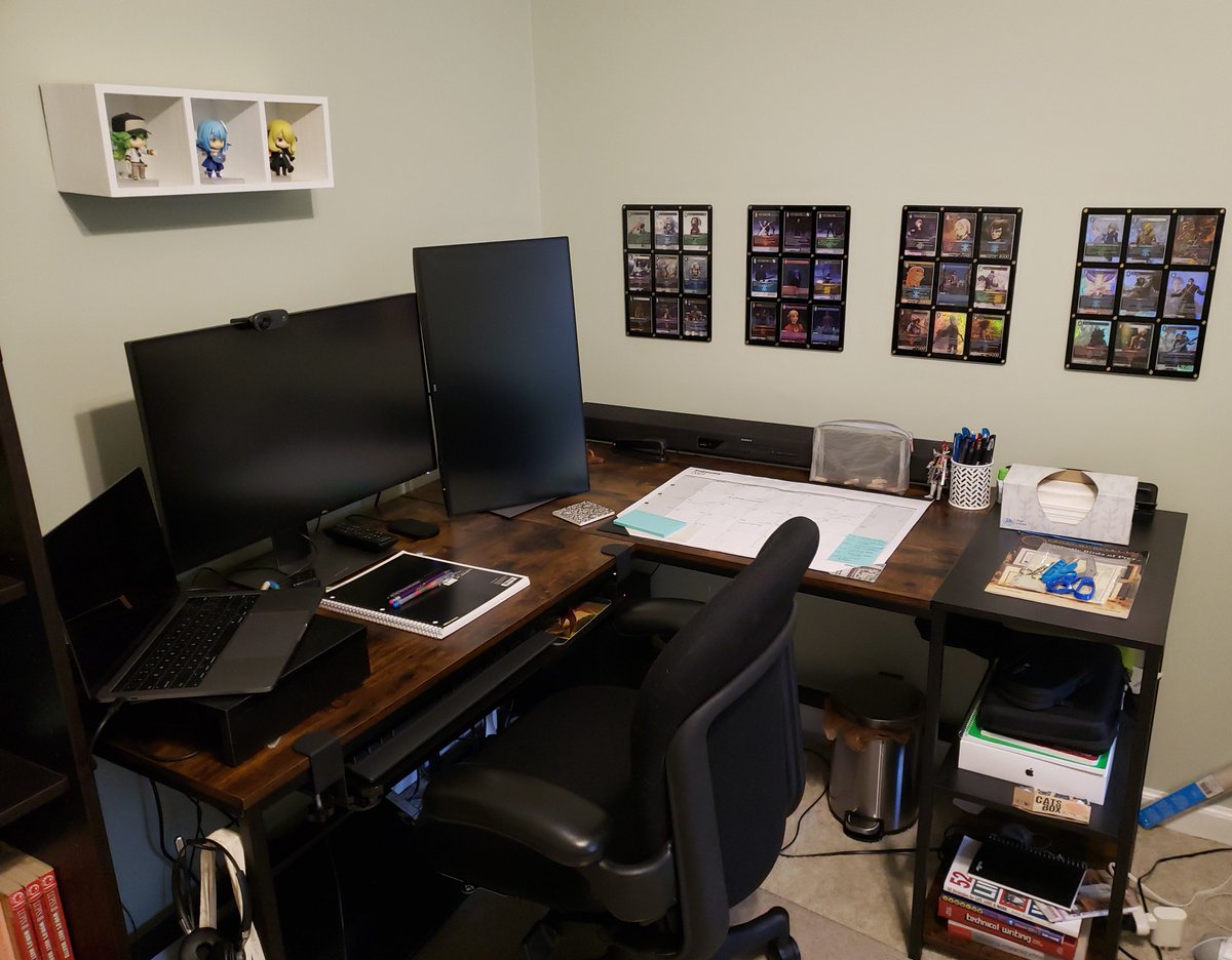 CommonWriterE's tweet photo. Today's a holiday so I'm doing some cleaning in my #WFH space! Absolutely love my setup, even if it isn't all that fancy. https://t.co/TQs5MfDRzx