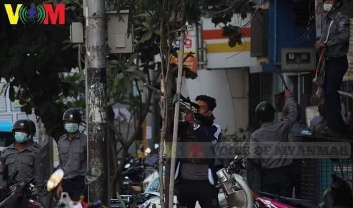 Junta are shooting at non-protesters residents. This is the utmost crime against humanity. We don’t feel safe even inside our houses. #JusticeForMyanmar #WhatsHappeningInMyanmar #Feb15Coup
#crimeagainsthumanity