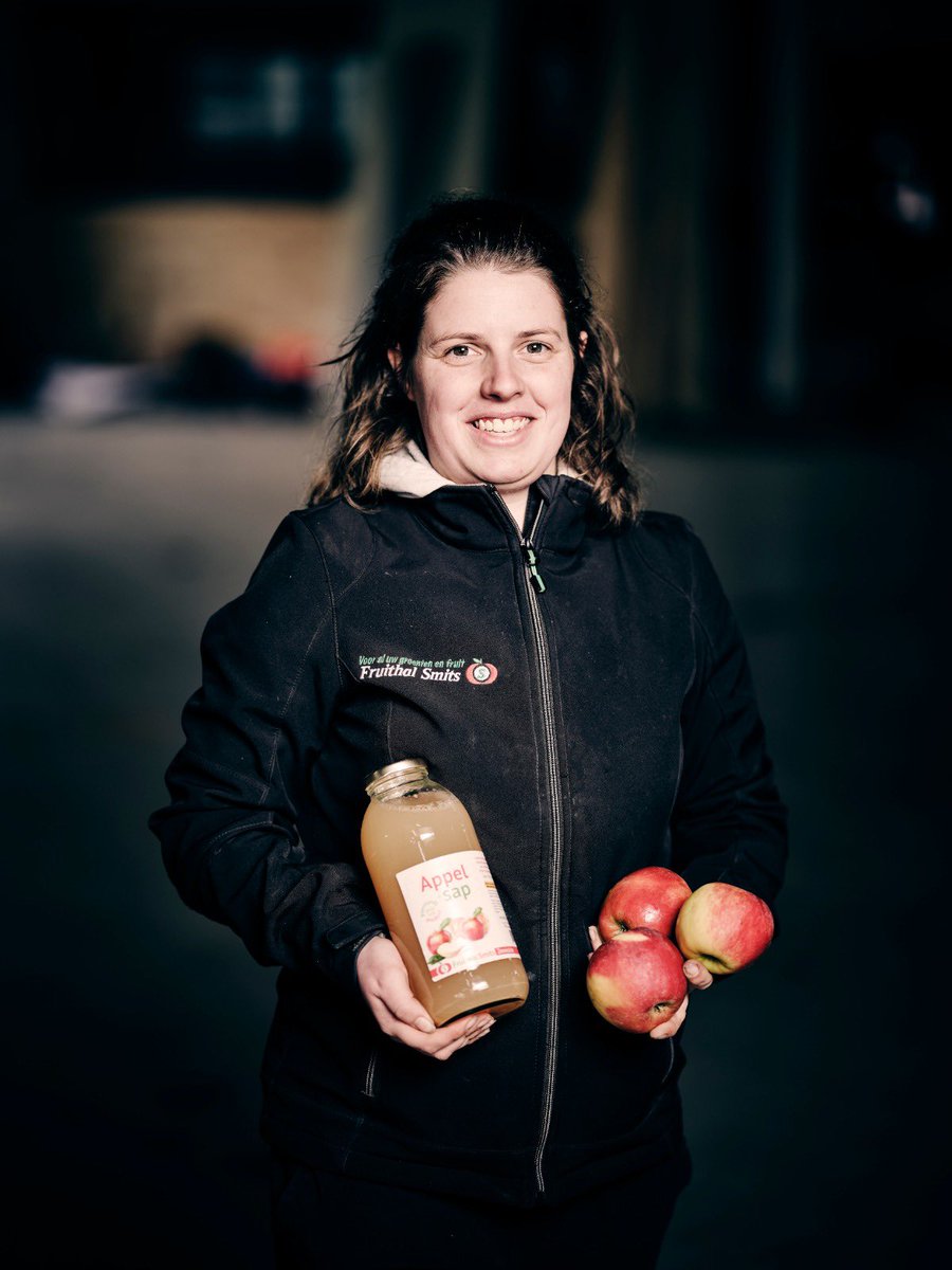 De afgelopen maanden hebben we kunnen genieten van de heerlijke appels en (stoof) peren van de Familie Smits.🍎

En hoe gaaf! Fruithal Smits is uitgeroepen tot beste fruitteler van Nederland! 🏆
Namens de Flevour Box feliciteren wij de familie Smits met deze mooie prijs!
