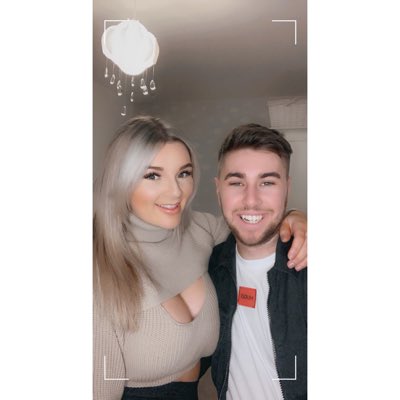 ChelseaDaulby's tweet photo. @arronbarker92 😘 #NewProfilePic https://t.co/t7gm7ZSBDC