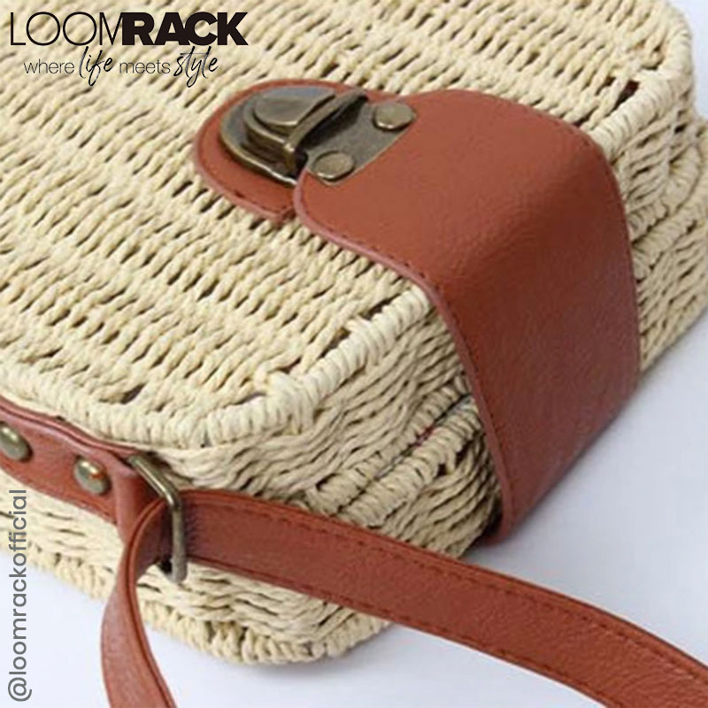 LoomRack's tweet photo. Mini Straw Messenger Bag
Party in style and travel light with this mini rattan grass messenger bag. This mini messenger bag will complement any style and keep.😍🥰😍

Shop Now😎👉https://t.co/RMZeCUq2Mb

#handmade #backpacks #tasanak #nature #loomrackofficial #loomrack https://t.co/zwEa7nI991
