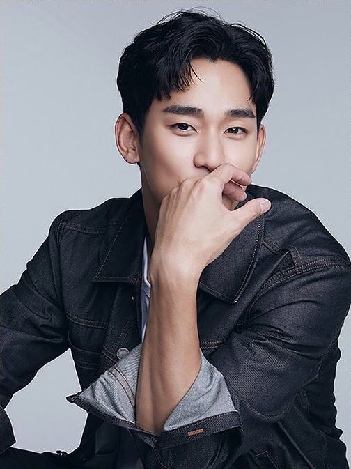 Hey handsome ! Happy birthday to you,kim soo hyun   