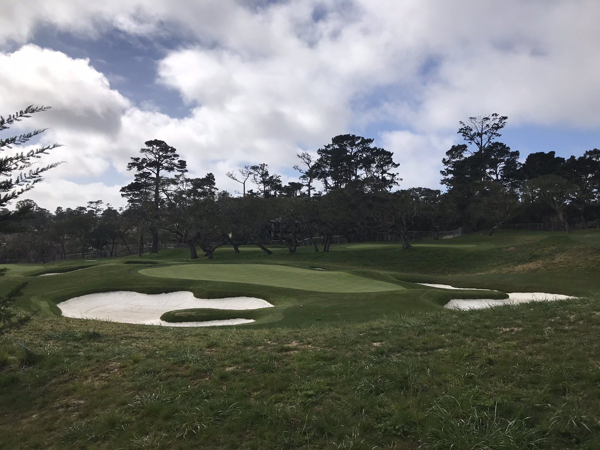 WorldGolfer's tweet photo. Sneak peek of the new #PeterHay par 3 course by #TigerWoods thatโs opening later this year. Pictured is the exact replica of no. 7 on #PebbleBeach, from the size and shape of the green to the bunkering & even the elevation drop. https://t.co/KdgrlmGmEk