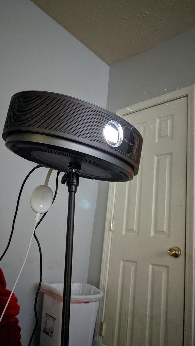 Derik324's tweet photo. Watching uncle Lew review the Nebula Cosmos Max on said projector. What a trip. @UnboxTherapy @AnkerOfficial https://t.co/r03xkSq7o4
