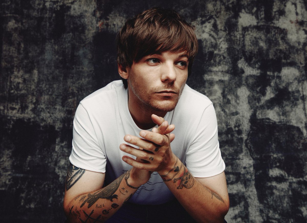 REQUEST @Louis_Tomlinson @MTV #FridayLivestream. 1 RT = 1 REQUEST