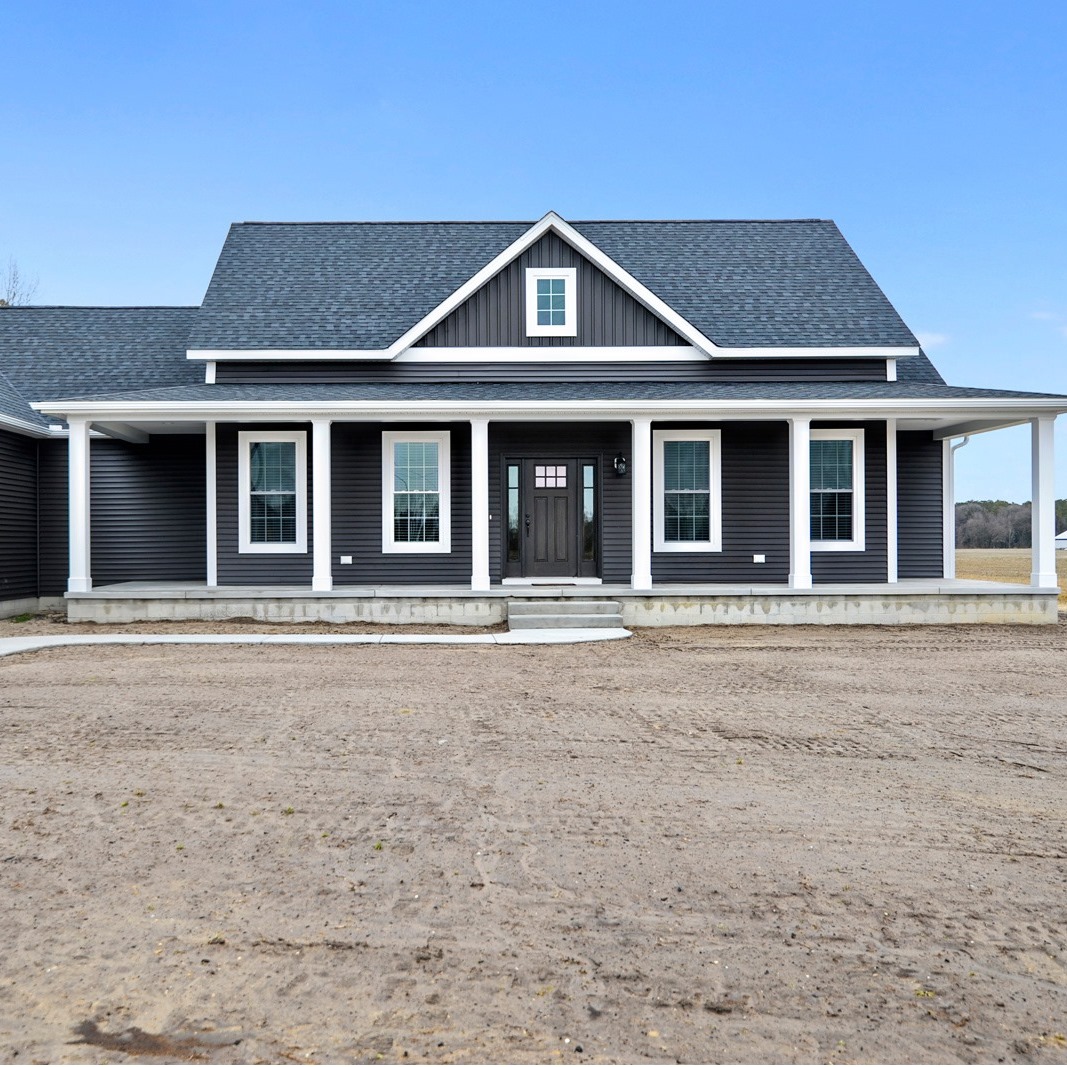 BlueHenCo's tweet photo. #ModernFarmHouse #Exteriors https://t.co/ZyibJQNwco