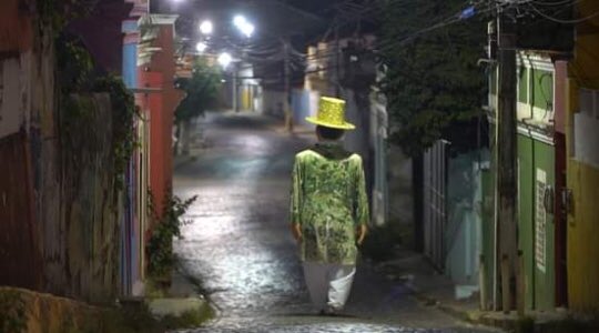 O Homem da Meia-noite nas ladeiras de Olinda. O grande retrato do Carnaval 2021. Foto de Ivanildo Machado