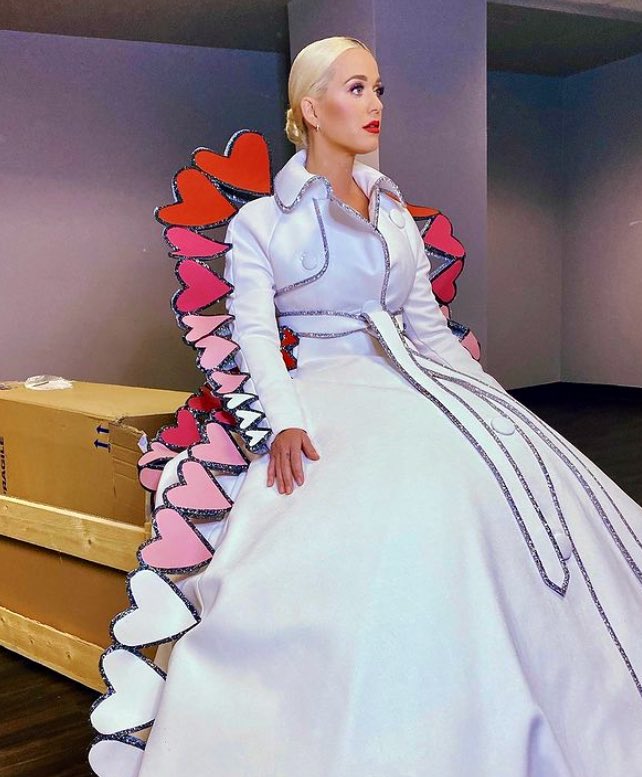 The fact she pushed the release date to 2022 could mean she wants to make the album as good as possible or because she wants to release it after the pandemic so she can promote it. If this insider is right, Katy might have big plans for KP6.