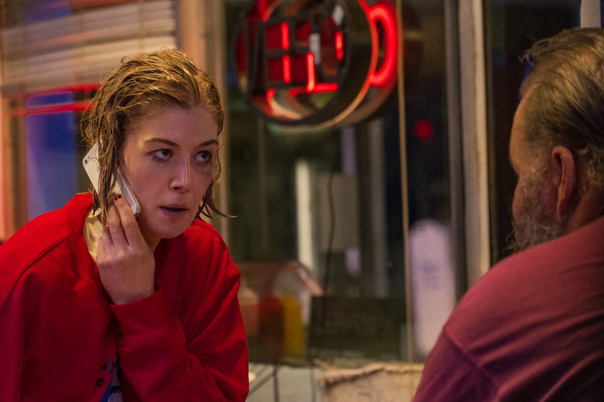 Netflix - I Care a Lot Rosamund Pike