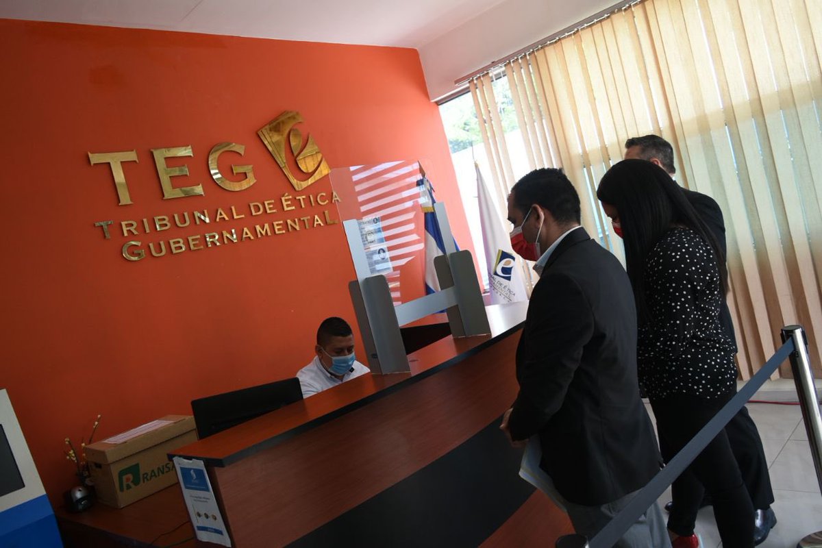 Cumpliendo con el compromiso de  presentar las correspondientes denuncias, llegué al <a href="/TEG_ElSalvador/">Tribunal de Ética Gubernamental</a> para que se investiguen las conductas contrarias a la ética por parte de <a href="/Fosaludoficial/">Fosalud</a> para favorecer la campaña política de <a href="/nuevasideas/">Nuevas Ideas</a> y <a href="/NercyMontano/">Nercy Montano</a> en #Soyapango.