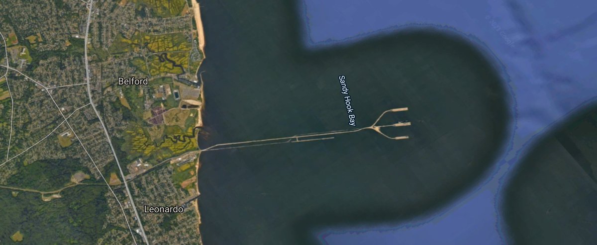 (The pier *really* sticks out into the bay – this is no small time intermodal crane facility we're talking about)