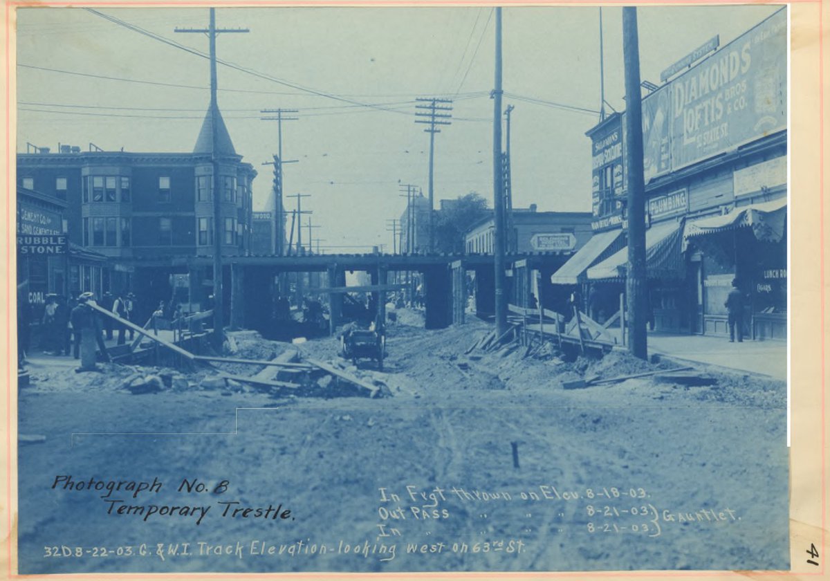 The bridge section is less interesting bc these are so commonplace to Chicagoans. However, it was enlightening to see exactly why these bridge types were used, since this typ. design is largely why it is so hard to fit safe bike lanes out of the roadway at rail viaducts.12/