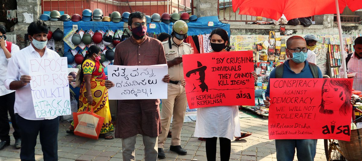Sowmyareddyr's tweet photo. It is our right to voice our support for Disha, for the farmers, and speak out against the oppressive government. That is what democracy means, whether the @BJP4India-led Central government likes it or not.
#ReleaseDishaRavi #ToolKitsAreNoConspiracy #RepealUAPA #RepealNSA
7/7 https://t.co/Eiwq4CXKrc