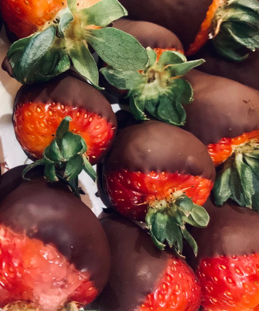 CedarCreekHC's tweet photo. Love is in the air here at Cedar Creek Health Campus! Residents enjoyed romantic finger foods, music and love potion #9 cocktails! https://t.co/Re5kYcsTul