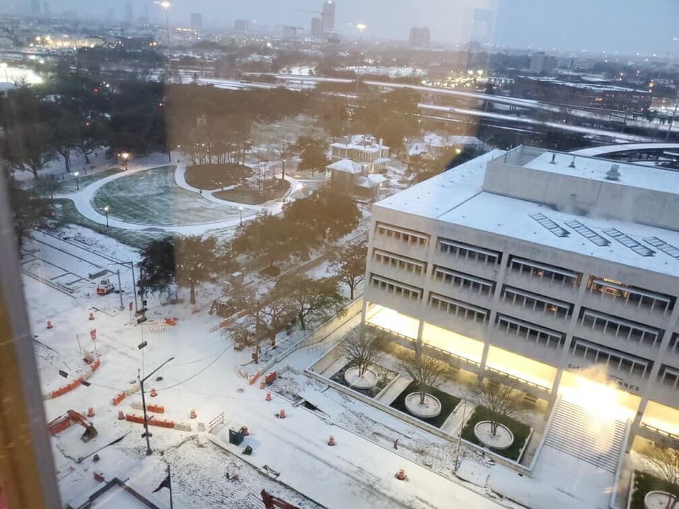 HoustonTX's tweet photo. City Hall looks a little different today. Downtown is empty and roads are still very dangerous.  Stay home and stay warm! https://t.co/cv7Sh41vnF
