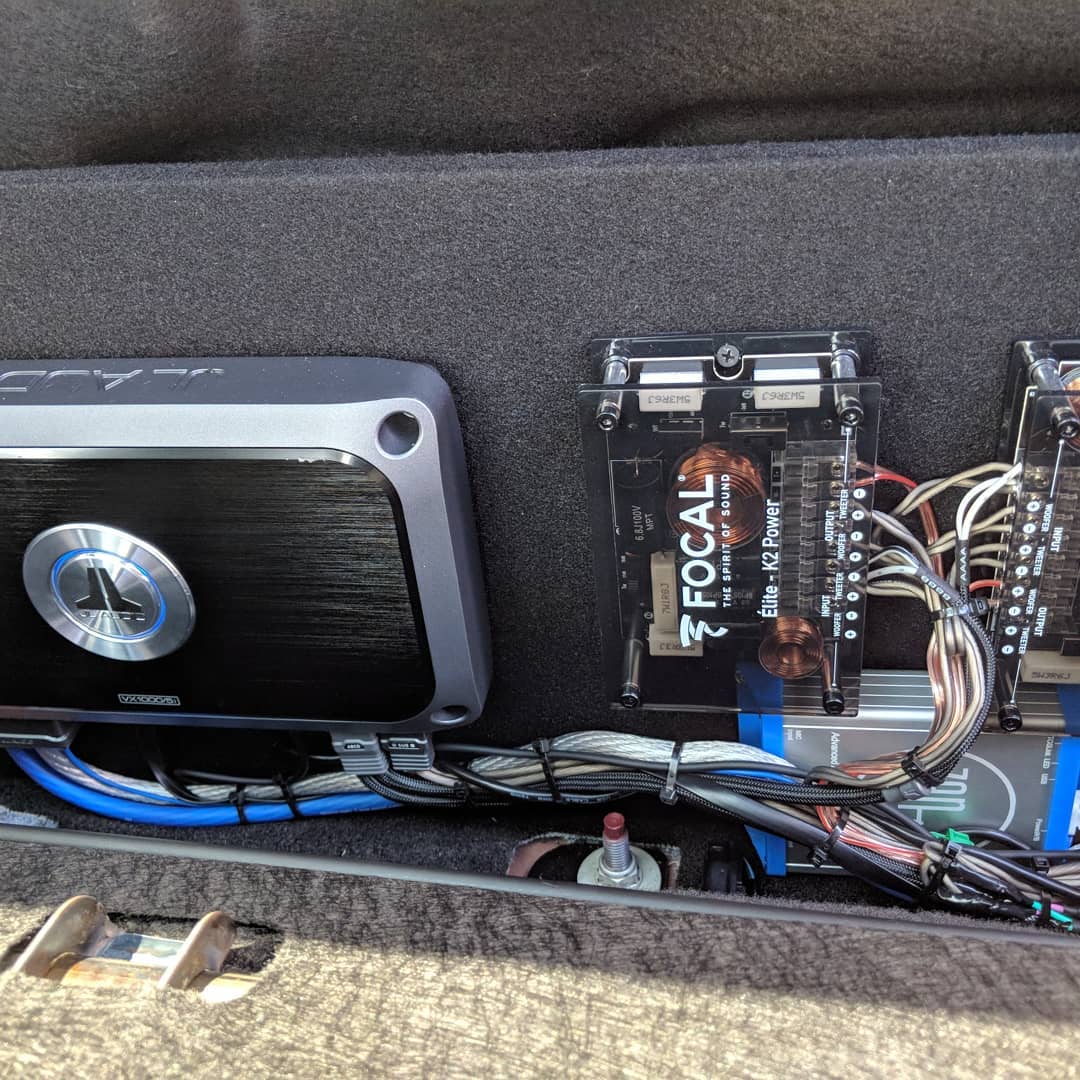 Mach1_CarAudio's tweet photo. There are a lot of things you can DIY...but a custom install shouldn’t be one of them. 😂  Give us a call to schedule your appointment by our professional team! #Focal #caraudio https://t.co/TN6pBqUlTz