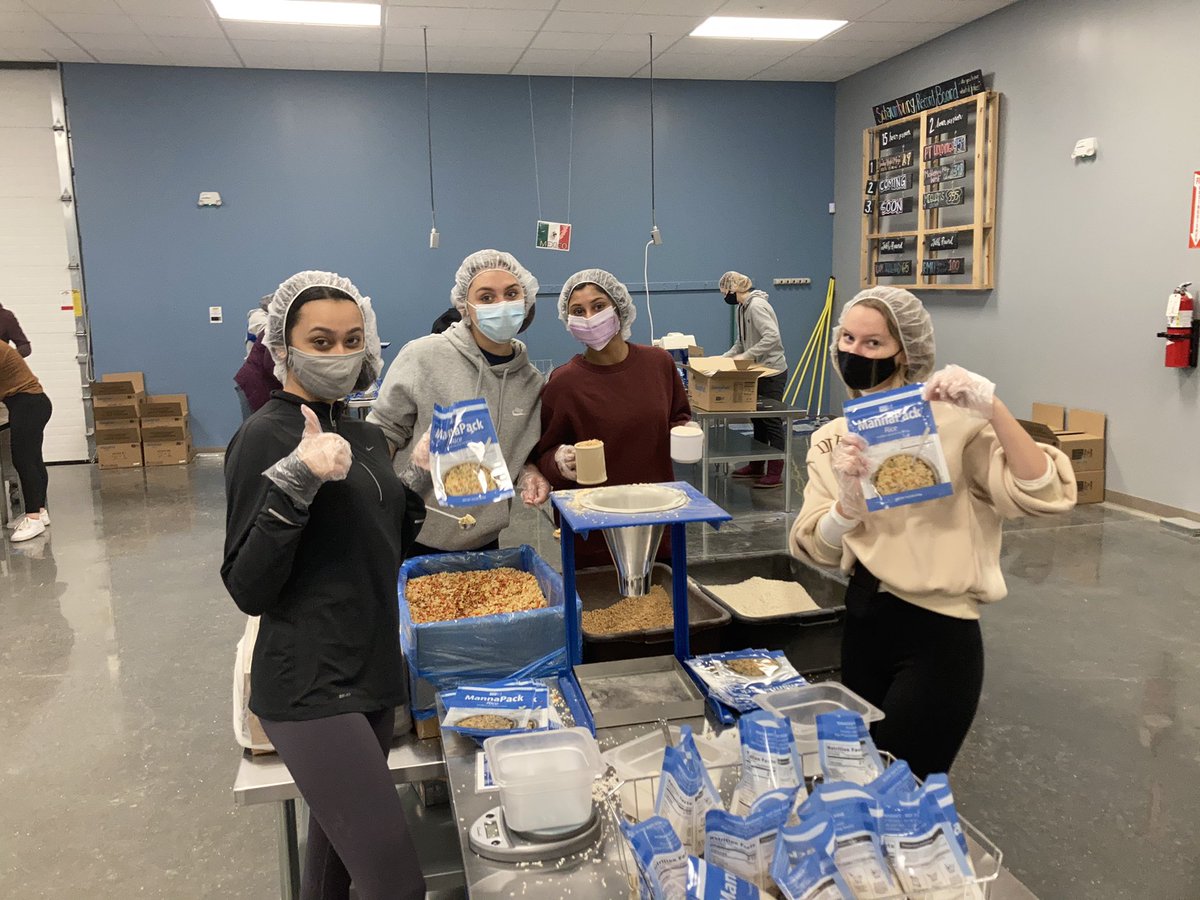 ElkGroveLTS's tweet photo. Great day @fmsc_org with over 20 wonderful #leaders who braved the cold and the early morning. #eglts https://t.co/LkFaebfps5