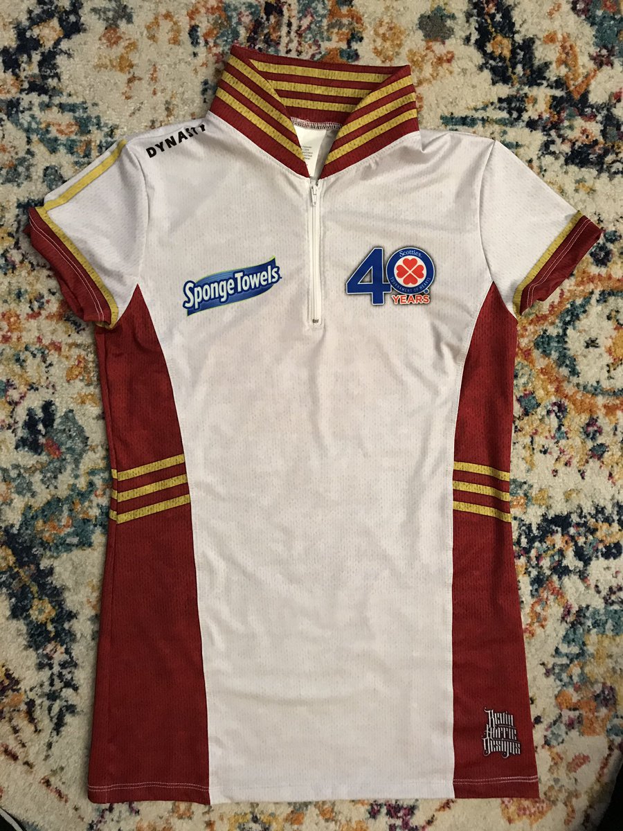 EinarsonTeam's tweet photo. Check out our jerseys for the #STOH2021! 🤍🇨🇦❤️ We’re loving the retro vibes &amp; can’t wait to represent Canada! 🇨🇦

Shoutout to @DynastyCurling &amp; @KevinHurrie for their hard work &amp; creativity with these throwback designs 😍

Only 4️⃣ days to go! 🎉

#TeamDynasty #HubCity2021 https://t.co/mg5FW4pd3W