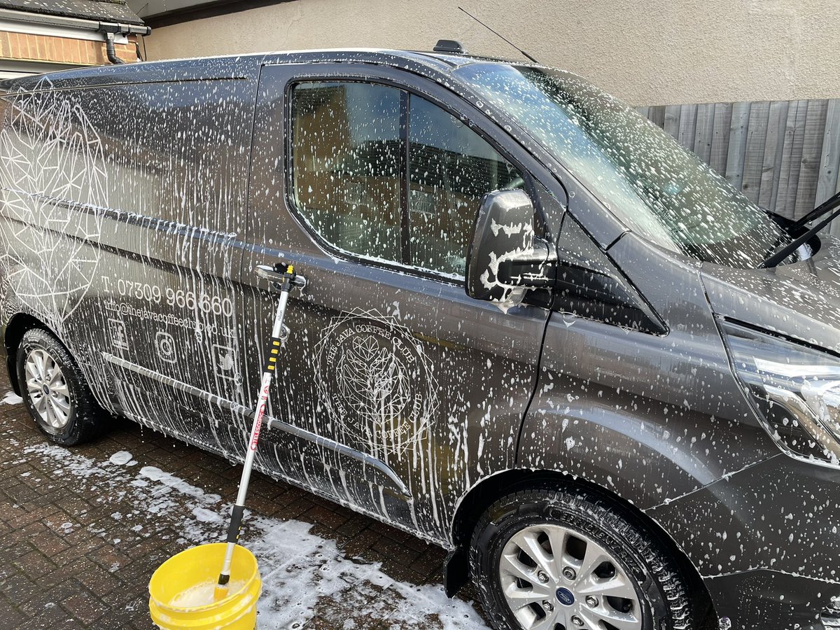 TheJavaCoffeeC1's tweet image. Bit of TLC on the girl before she sets out for another week ☕️ 

#thejavacoffeeclub #Coffee #CoffeeLover #coffeevan #cambridgecoffee #Grantchester #takeawaycoffee #Barista