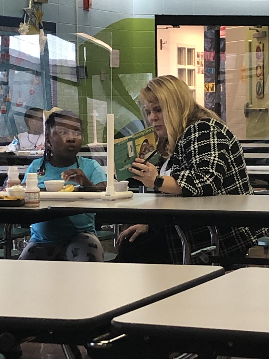 can_howard_'s tweet photo. Caught this special moment during lunch today! @mesdebby  ♥️ ♥️ https://t.co/EErB9oeK3O