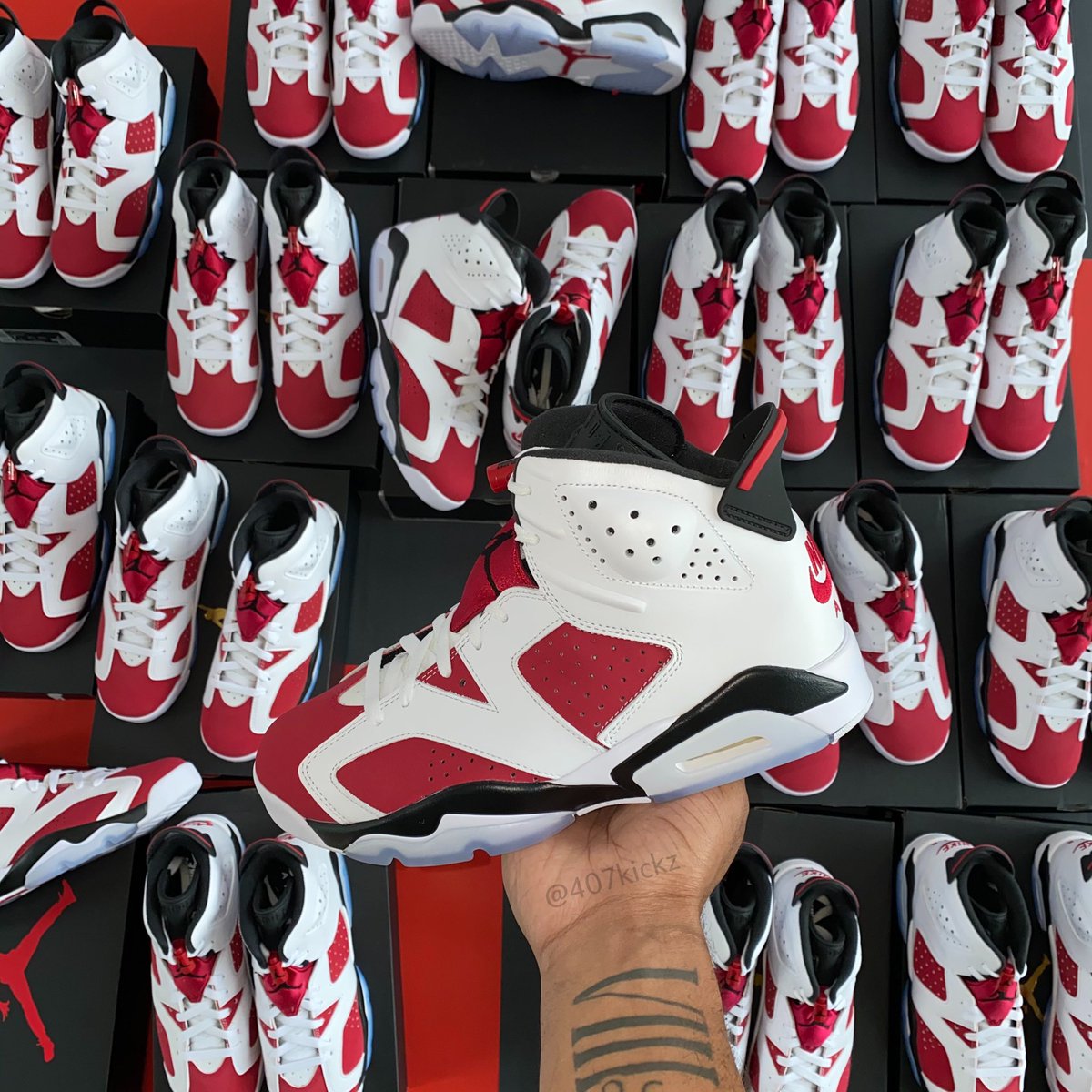 407Kickz's tweet photo. 2021 Air Jordan 6 Retro ‘Carmine’

CT8529-106

https://t.co/K7JUyW6lux https://t.co/6sU8U7xksy