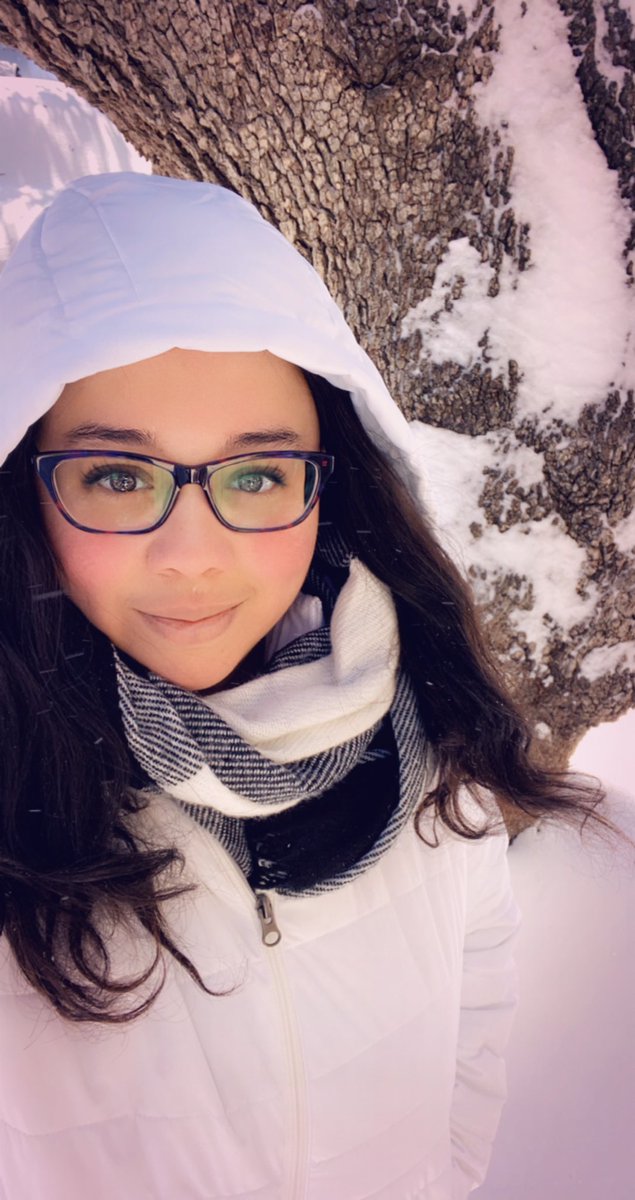 HollywdHippie's tweet photo. Snow bunny π€ #Snowmageddon2021 #SanAntonio #SnowinTexas #TheAmazonCoat #blizzard2021 https://t.co/PCqsPlt8Rq