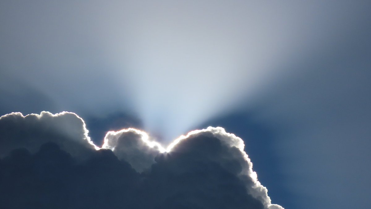 dgaray01's tweet photo. My cloud photography collection #photography #clouds https://t.co/nbvjbR0TaU