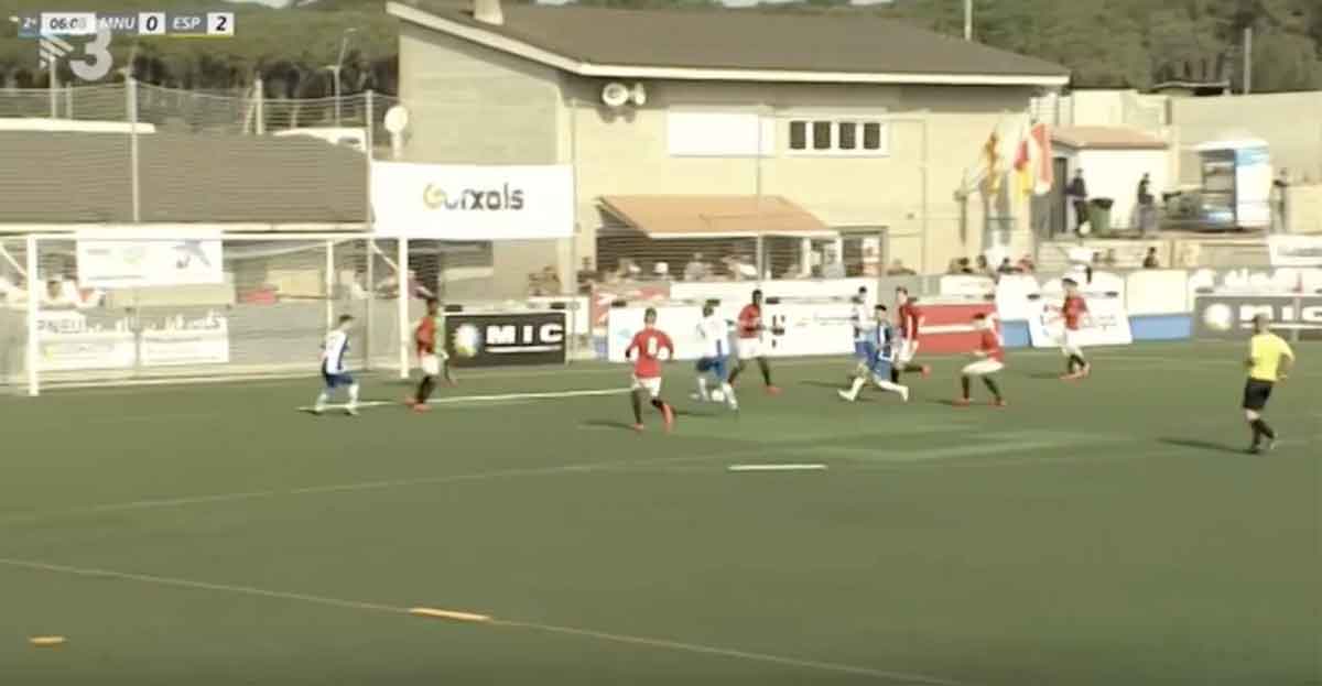 In Espanyol's third goal, as it can be seen by the picture below, Arnau picks the ball in his box and manages to clear the ball well enough and then burst into United's half. No, he didn't score, but his teammate did.