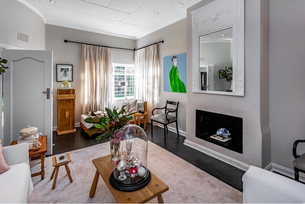 Ennik_Estates's tweet photo. This beautiful home is stylishly presented to represent the owner’s creative flair.⠀
⠀
https://t.co/WLDtDPbv7H⠀
⠀
#EnnikEstates #PrimeRealEstate https://t.co/dDx6m7zXpV
