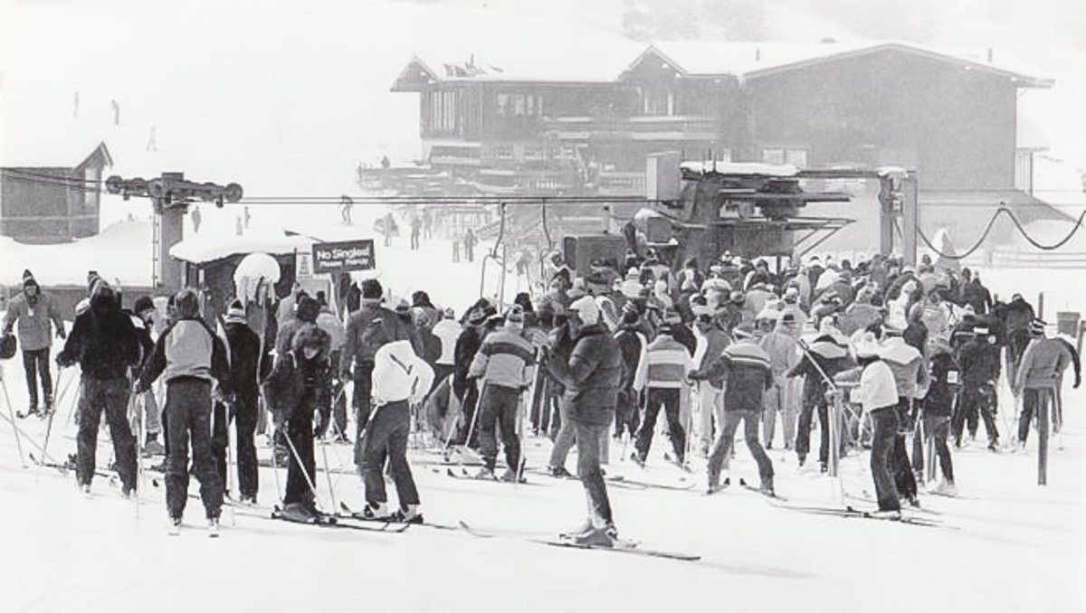 SunriseSkiAZ's tweet photo. 🎉Celebrating 50 Years of Sunrise!
We are proud to be Arizona's largest ski resort since 1970. We have grown from 1 mountain to 3 and we now have 68 trails to enjoy. We can't thank our visitors enough for the past 50 years and we look forward to the next 50! https://t.co/xLnLKxUWfE