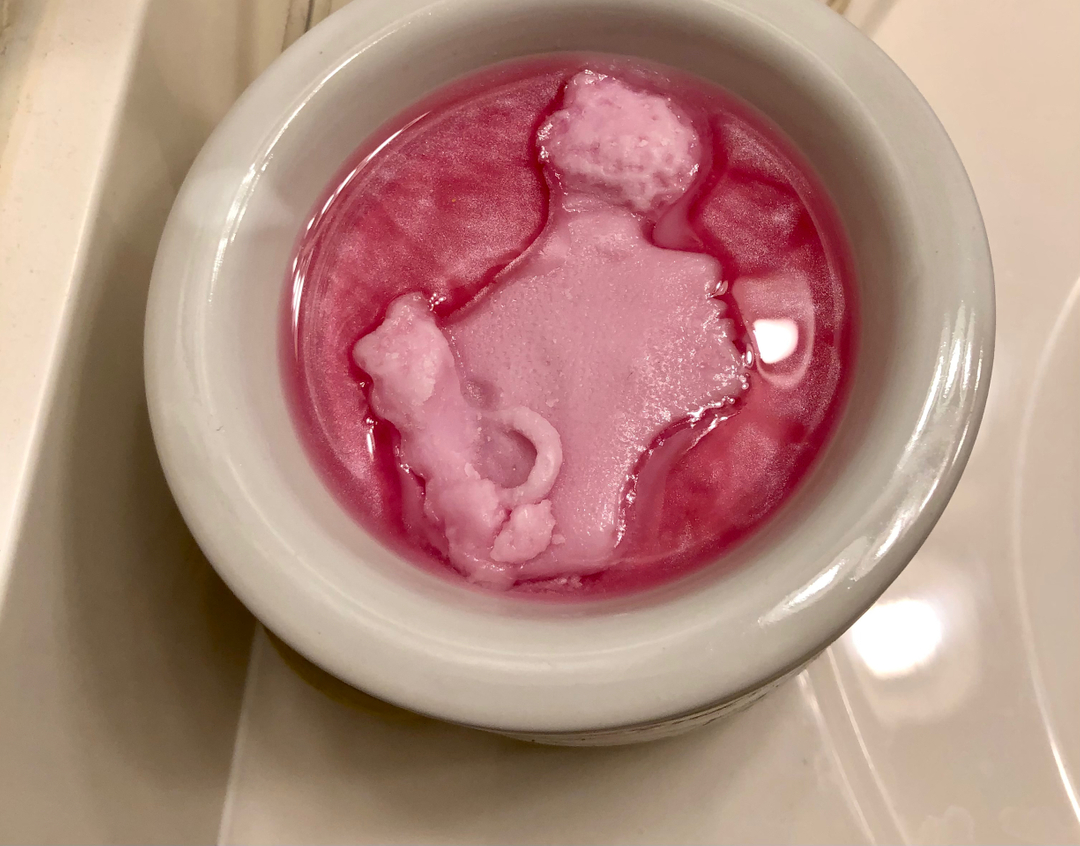 sparkleswaxmelt's tweet photo. Still melting from yesterday Gain Laundry AVO Bath White Linen! Smells clean &amp; fresh! I have it in my bathroom warmer but a great blend for any area!  #soulsista #dailymelt  #waxcommunity #indiewax #vendorwax #waxmeltaddict #whatsmelting #homefragrance #waxpool #waxobsessed #waxm https://t.co/NP7oV0Vzdo