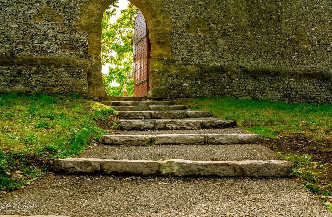 ❁ ،

مًن لزِمٌ الإستِغفآرَ ، فُتِحتَ لهُ المغآليق 🕊️.
#استغفر_الله_العظيم_وآتوب_إليه ⚘ ..