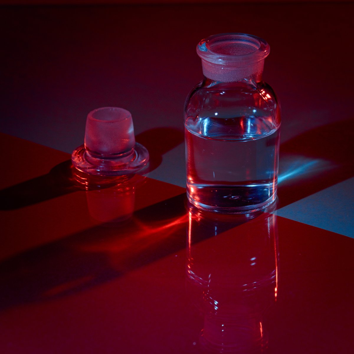 adrianton3's tweet photo. Refraction #photography https://t.co/9RhWoiS0Uc