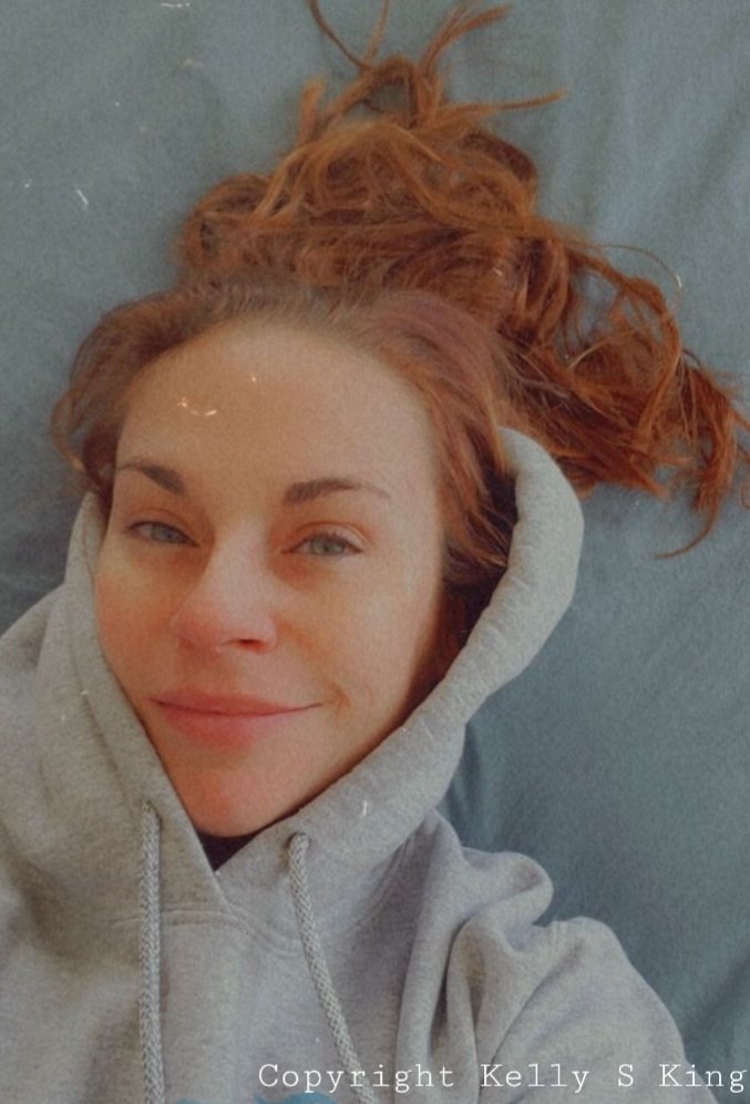 KellySKing's tweet photo. snowed in, going stir crazy, keepin' warm while the power is out. Hope y'all are safe &amp; warm out there ❤
#snow #snowday #winterstorm #StirCrazy #SnowinTexas #freezingcold #PolarVortex #boredinthehouse #onlyfans #TexasFreeze #onlyfans #poweroutage https://t.co/wul2Ey6QYJ