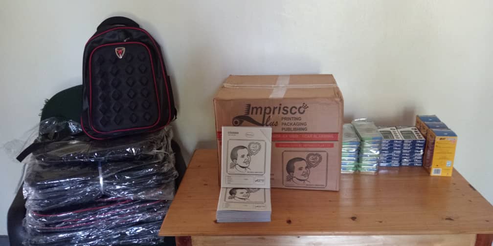 SciTouche's tweet photo. @SciTouche's first Science Competition at APAPEC Murambi was a success! Many thanks to each and every person who donated funds to purchase prizes, shared the link about our initiative, and/or cheered us on!!! #STEMeducation @REBRwanda @Rwanda_Edu https://t.co/TmYJvtCzte