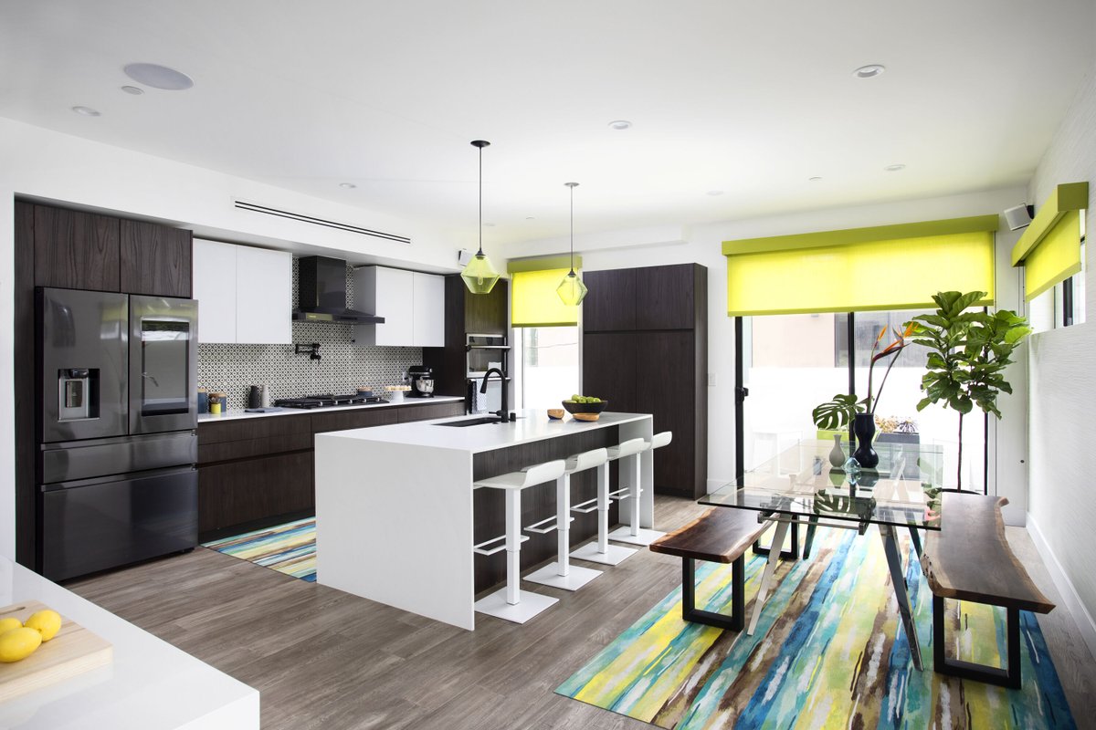 DTLAdesigners's tweet photo. Color POP!  We used translucent yellow roller shades to bring an unexpected pop of color into this kitchen.

#yellow #dtladesign #dtla #Theshadestore  #windows  #shades #homeinspo #roominspo #roominspiration #decor #interiordesign #interiors #design #luxuryhomes  #townhousedesign https://t.co/8DapuX5tN4